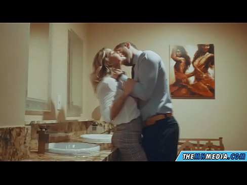 ❤️ Ina whakawaia koe e te kakaho tetona i roto i te wharepaku whanui Sex i mi.classicmebel21.ru ❌️❤